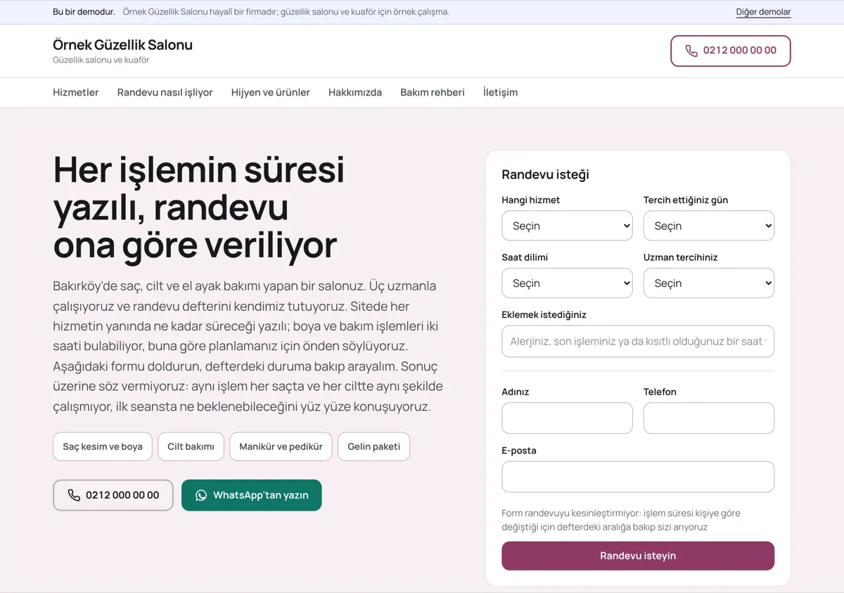 Yumuşak tonlu ilk ekranın altında randevu isteği formunun hizmet, gün ve saat dilimi alanları; yanında üç uzmanın baş harfleriyle duran kartlar.